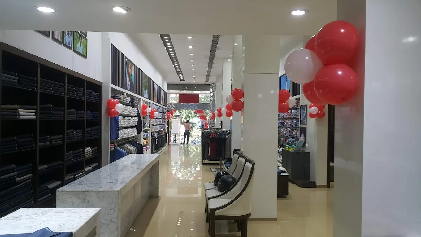 The Raymond shop